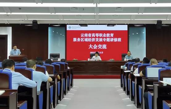 圖片包含 室內, 桌子, 窗戶, 房間描述已自動生成 圖片包含 室內, 桌子, 窗戶, 房間描述已自動生成